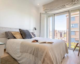 Bedroom of Flat to share in  Barcelona Capital  with Air Conditioner, Heating and Furnished