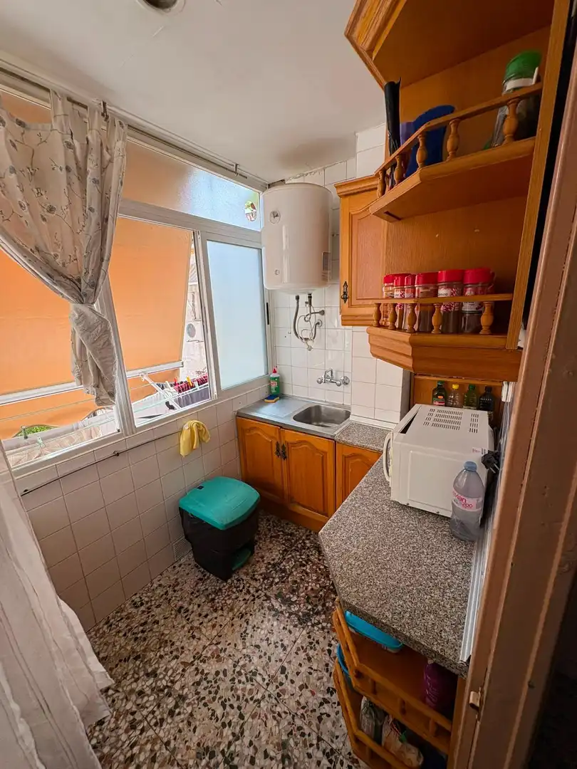 Kitchen of Flat for sale in Granada  with Balcony