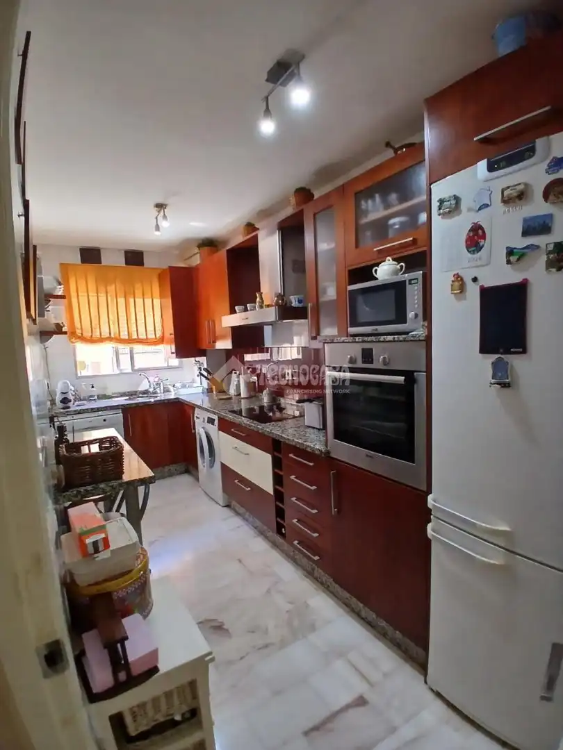 Cocina de Piso en venta en Sevilla con Aire acondicionado, Terraza y Balcón