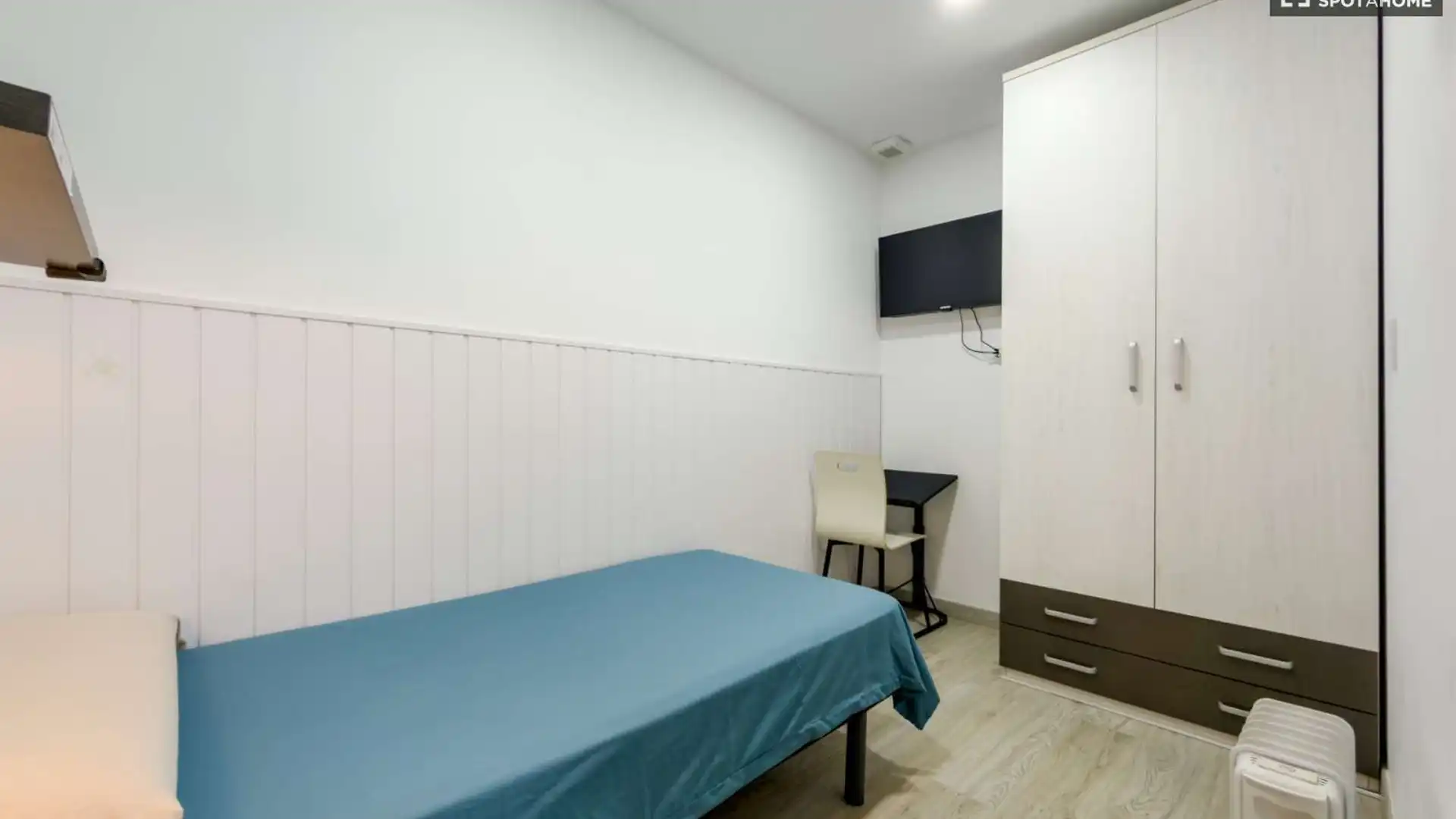 Habitación de Piso para compartir en  Barcelona Capital con Aire acondicionado, Terraza y Amueblado