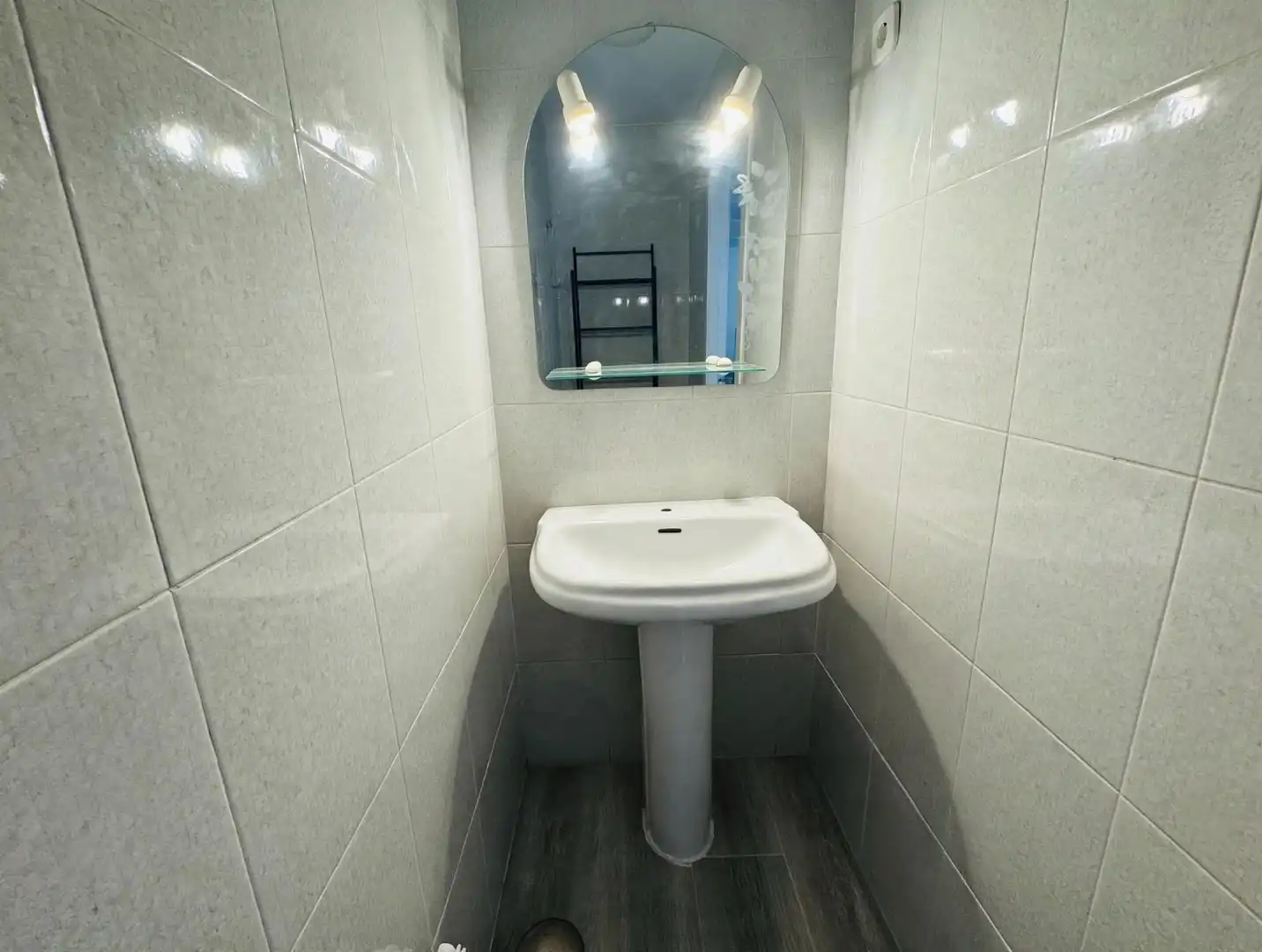 Badezimmer von Maisonette zur Miete in Sevilla la Nueva mit Heizung, Ofen und Gemeinschaftspool