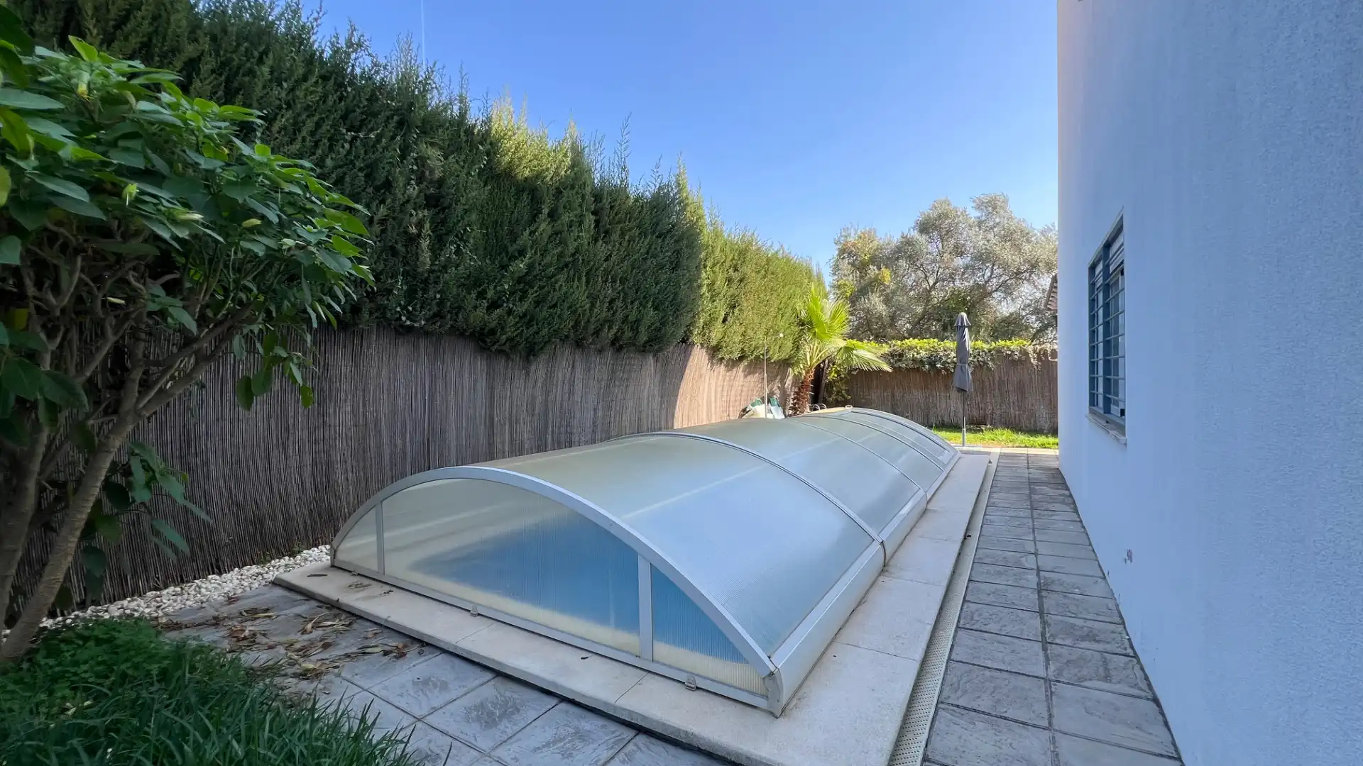 Piscina de Casa o xalet en venda en Espartinas amb Aire condicionat, Calefacció i Jardí privat