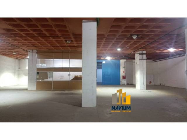 Nave industrial en Venta en Valdebebas - Valdefuentes