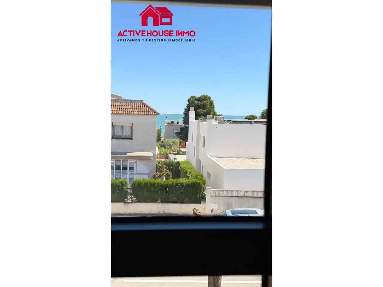 Vista exterior de Casa adosada en venda en La Ràpita amb Terrassa