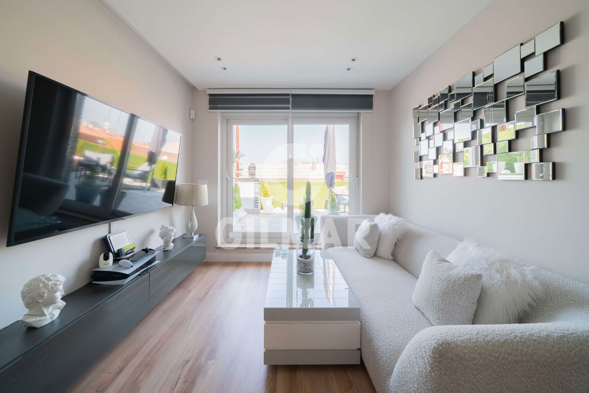 Living room of Attic for sale in  Madrid Capital  with Air Conditioner, Heating and Terrace