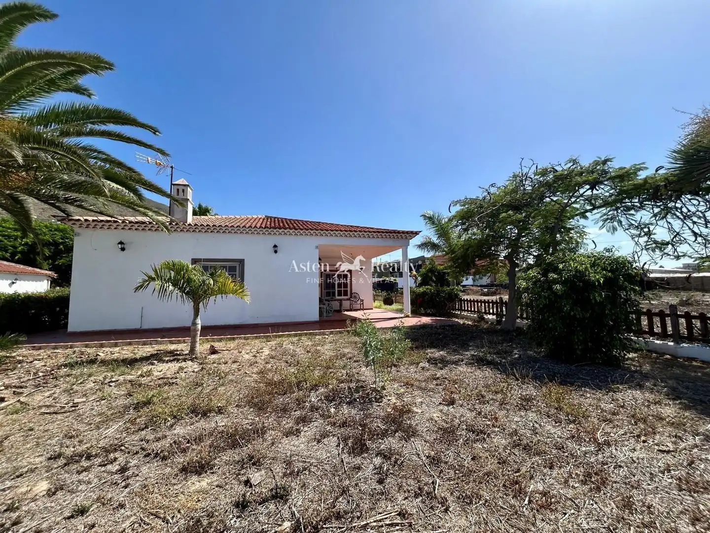 Vista exterior de Casa o xalet en venda en San Cristóbal de la Laguna amb Terrassa, Traster i Piscina