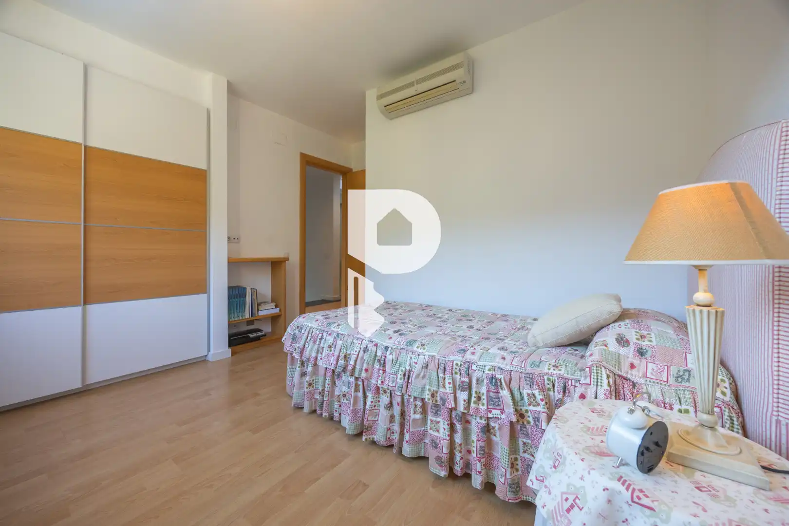 Habitación de Casa o chalet en venta en Vallirana con Aire acondicionado, Calefacción y Jardín privado
