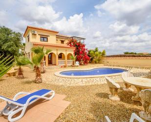 Vista exterior de Casa o xalet en venda en Zurgena amb Aire condicionat, Calefacció i Jardí privat