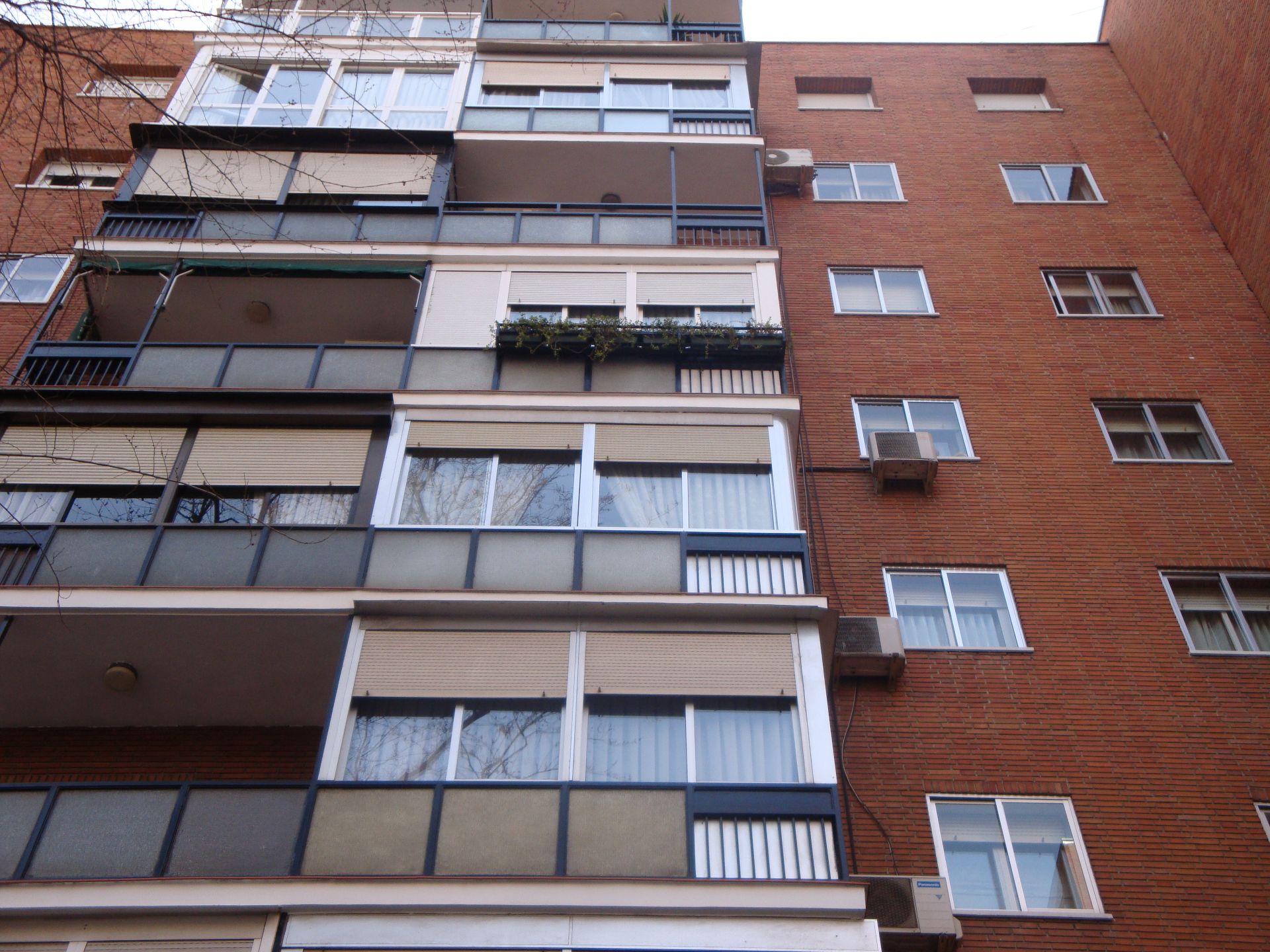 Exterior view of Flat for sale in  Madrid Capital  with Heating, Parquet flooring and Oven