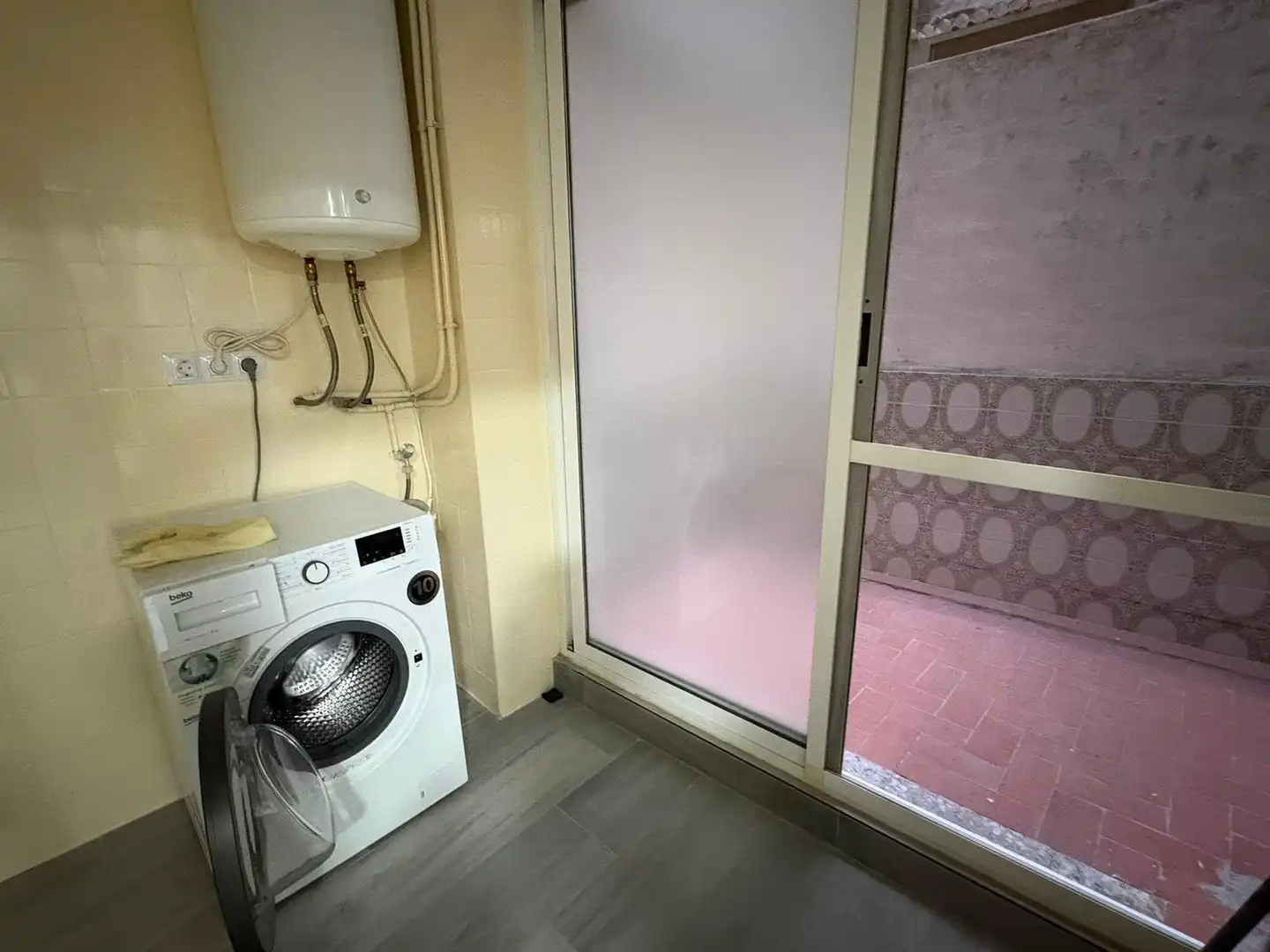 Habitación de Piso de alquiler en Elche / Elx con Aire acondicionado y Amueblado