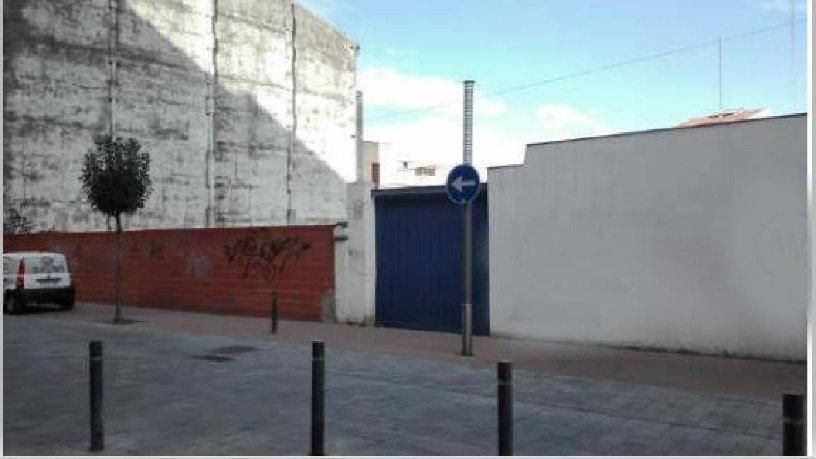 Vista exterior de Pis en venda en Mollet del Vallès amb Jardí privat