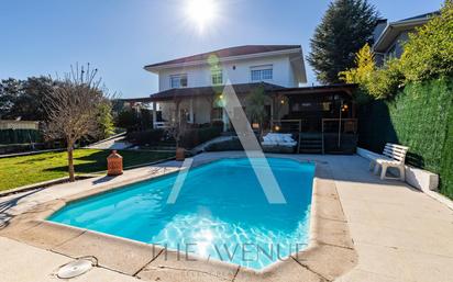 Piscina de Casa o xalet en venda en Pozuelo de Alarcón amb Aire condicionat, Calefacció i Jardí privat