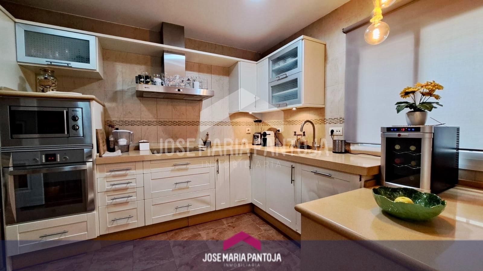 Kitchen of Single-family semi-detached for sale in Jerez de la Frontera  with Air Conditioner, Heating and Private garden