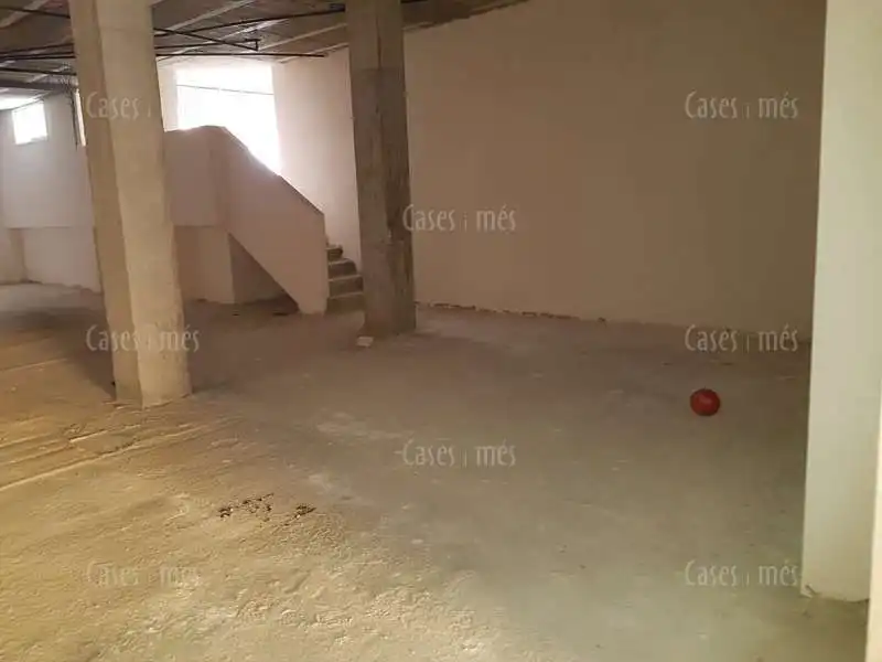 Local en venta en Rafelbuñol / Rafelbunyol
