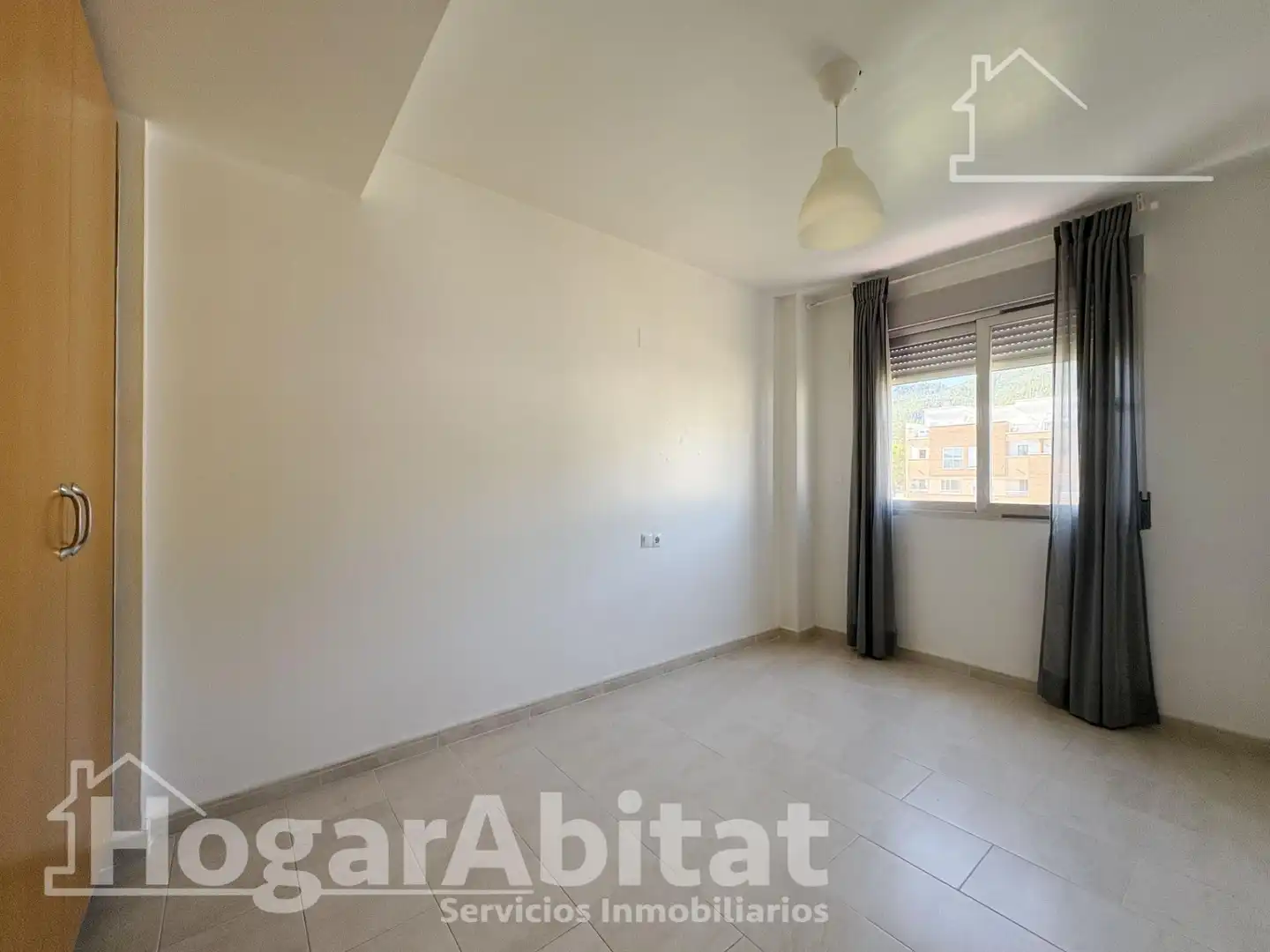 Dormitori de Àtic en venda en Vilallonga / Villalonga amb Terrassa, Balcó i Piscina comunitària