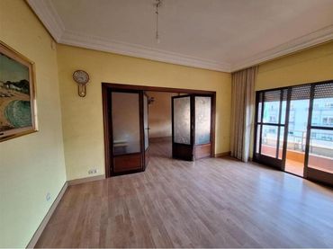 Flat with balcony for sale in Norte
