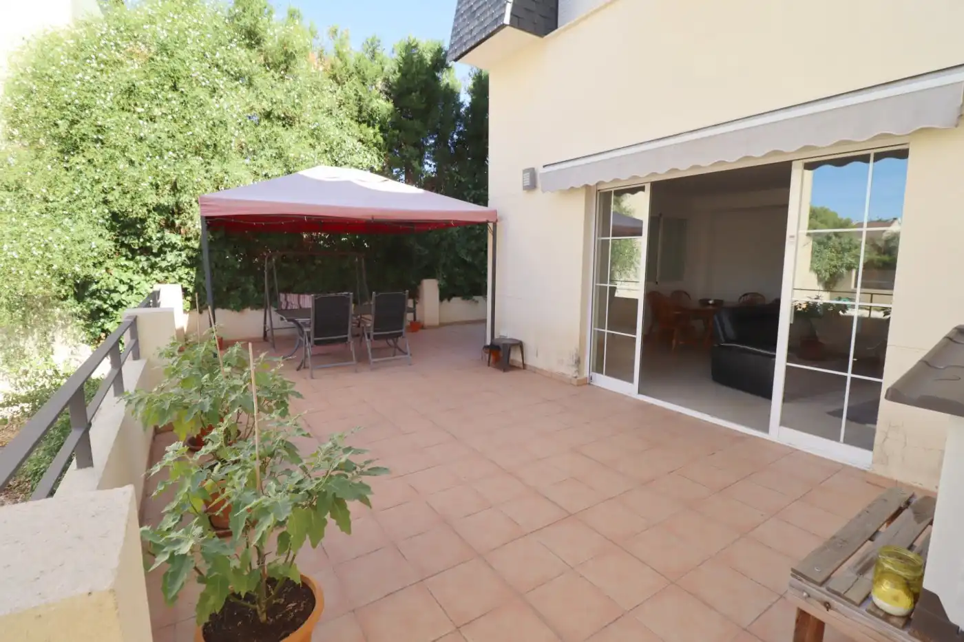 Terraza de Casa adosada en venta en Rocafort con Aire acondicionado, Calefacción y Jardín privado