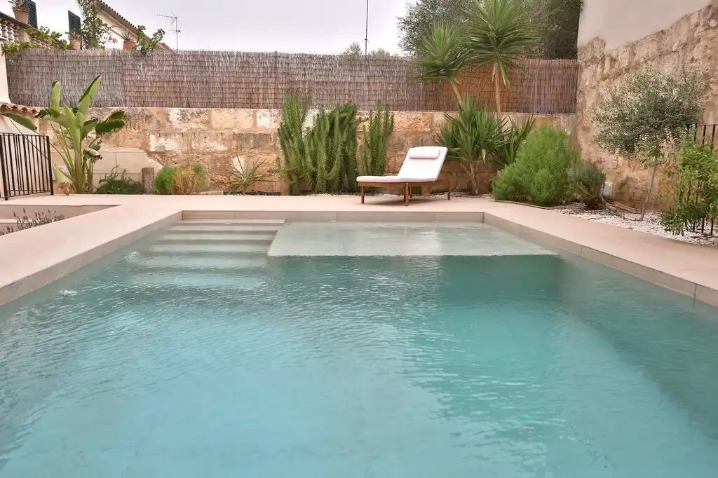 Semi-detached house with pool for sale in Muro, imagen 2
