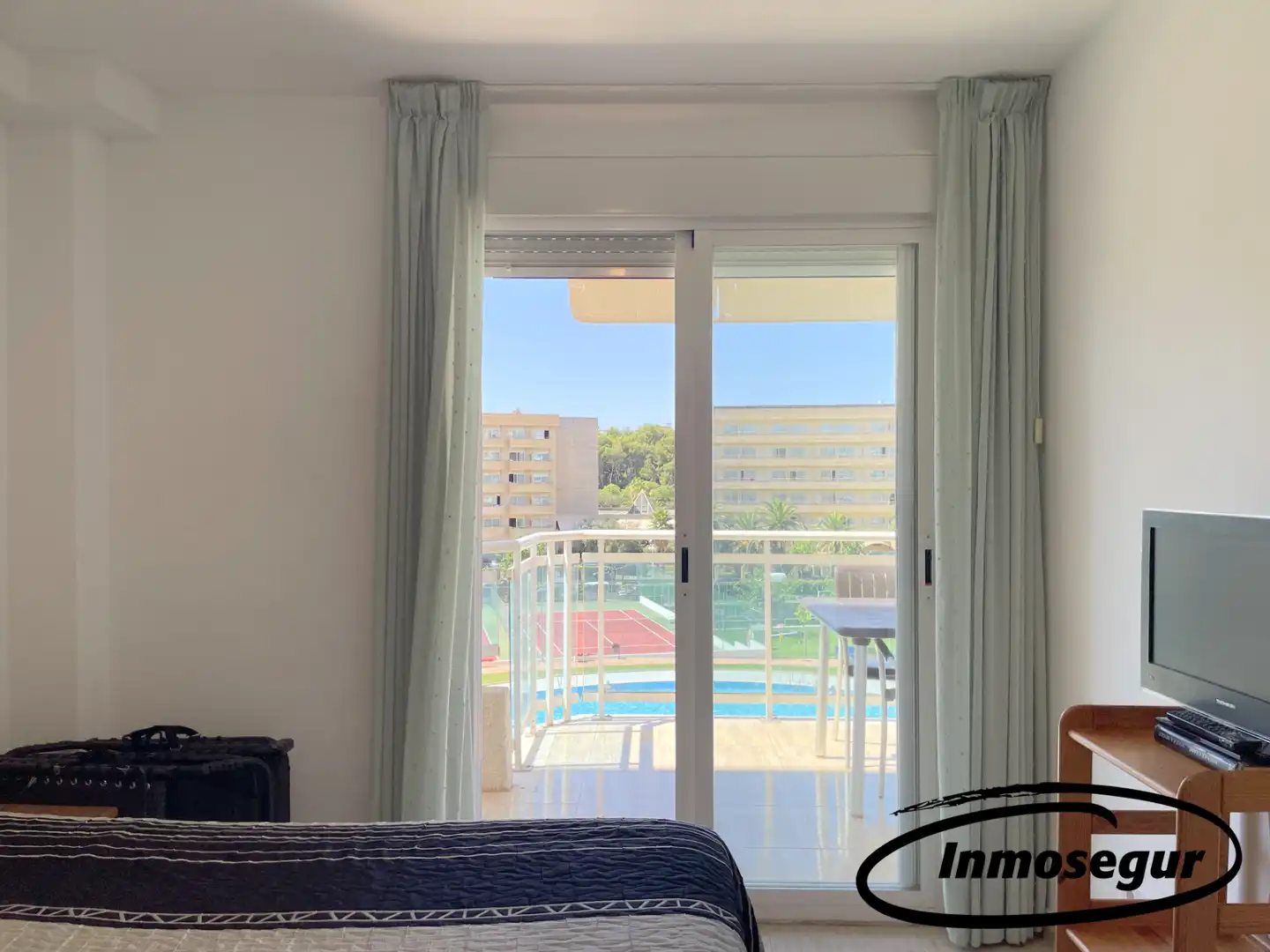 Habitación de Piso en venta en Salou con Calefacción, Terraza y Amueblado