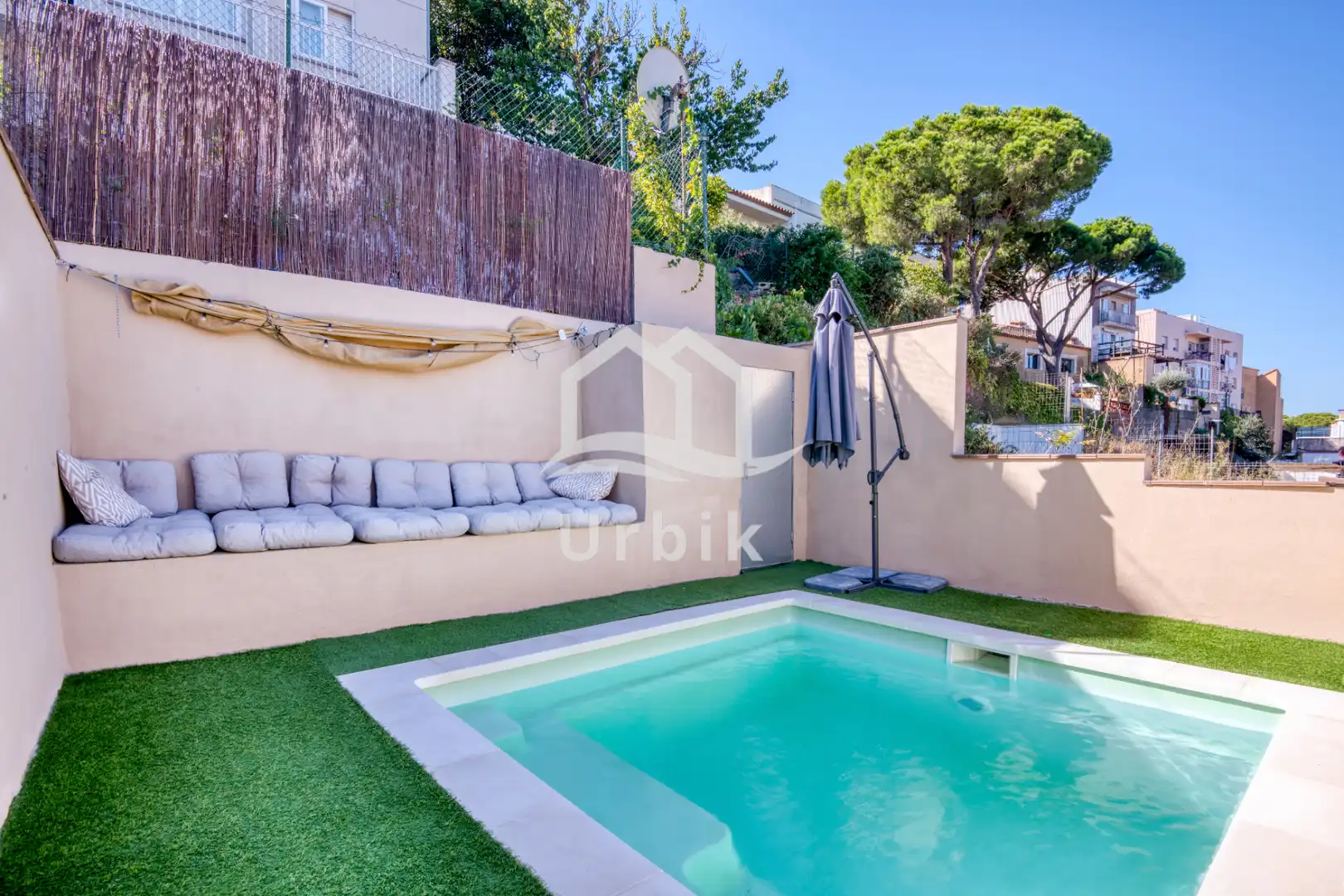 Casa amb piscina en venda a Carrer de Nàpols 26, imagen 4
