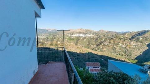 Foto 3 de Casa adosada en venta en Sayalonga, Málaga