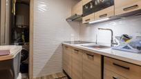 Kitchen of Flat for sale in Girona Capital