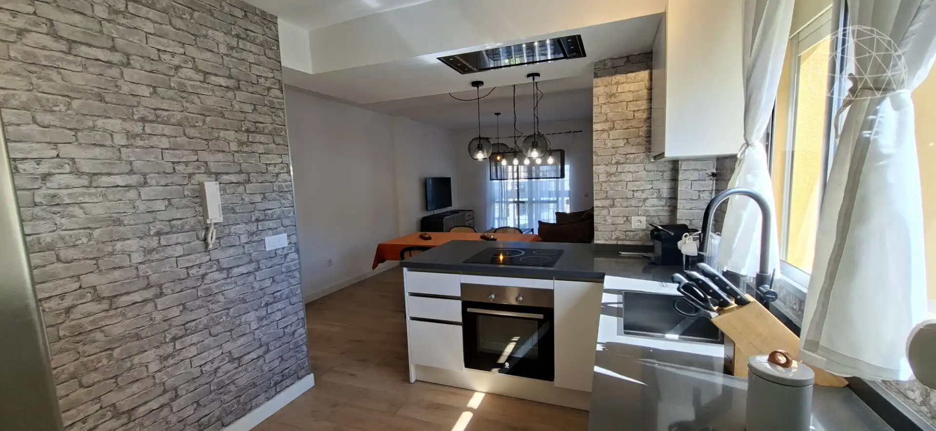 Kitchen of Flat for sale in Sevilla  with Air Conditioner, Private garden and Furnished