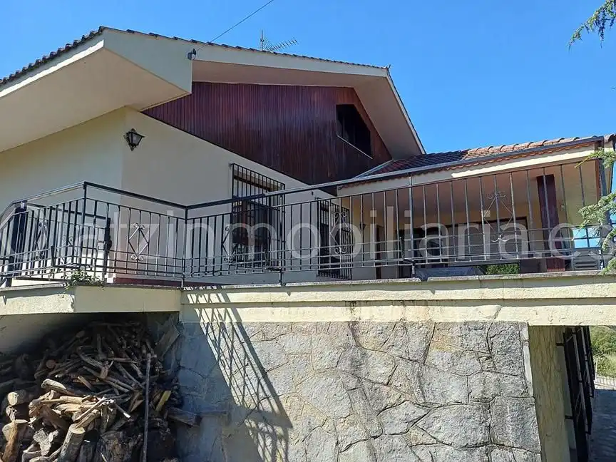 Exterior view of Houses for sale in Valle de Mena  with Heating, Terrace and Storage room