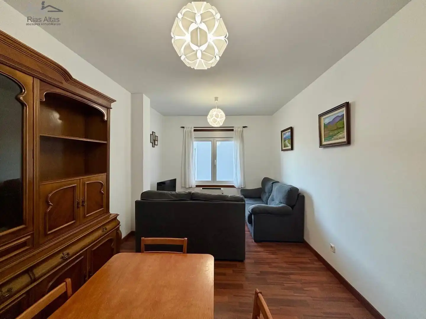 Sala d'estar de Pis de lloguer en A Coruña Capital  amb Calefacció i Moblat