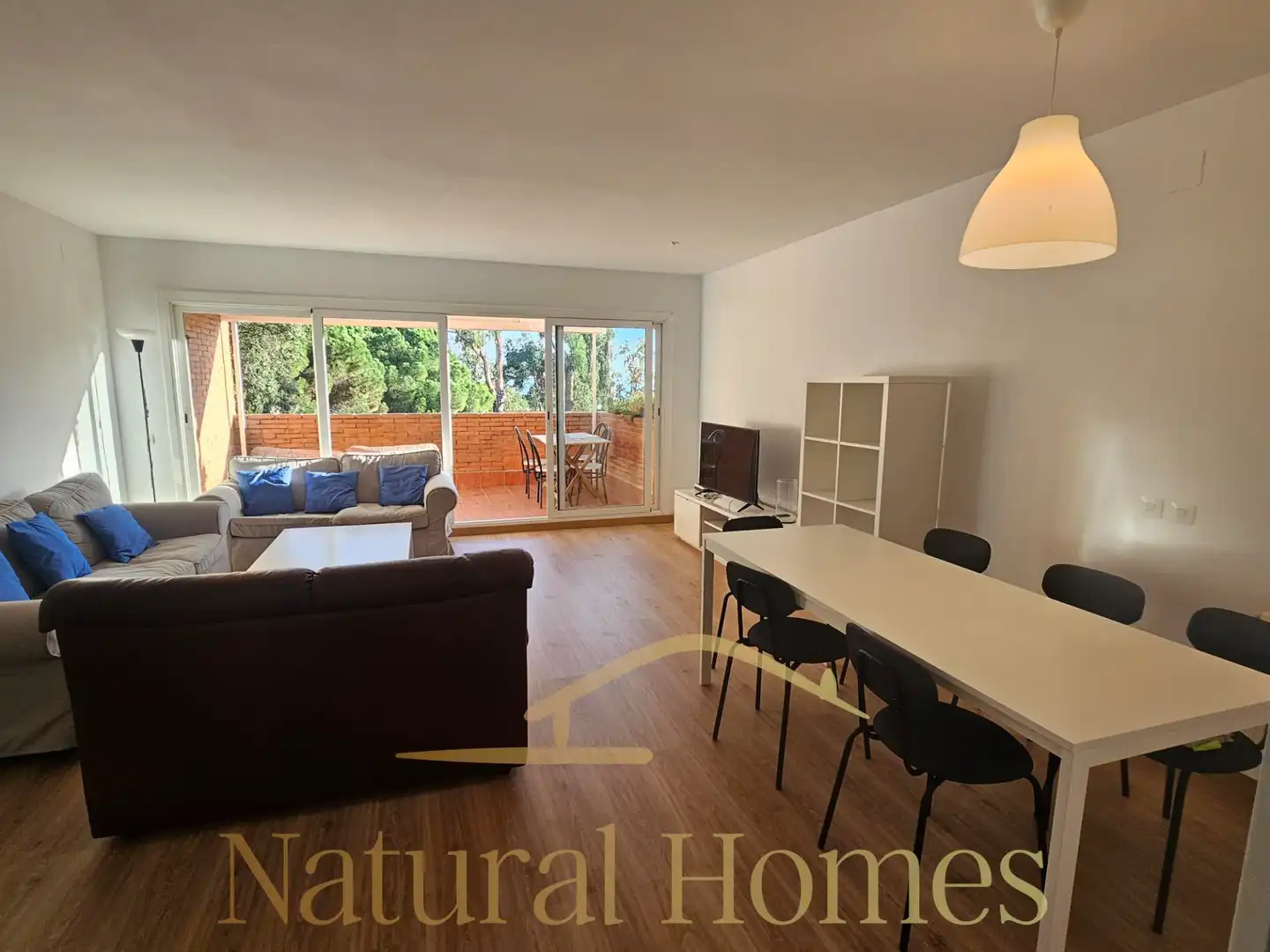 Living room of Flat for rent in Sant Vicenç de Montalt  with Heating, Parquet flooring and Terrace