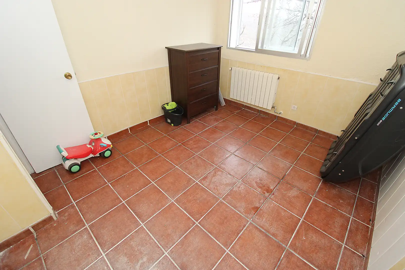 Bedroom of Houses for sale in Torremocha de Jarama  with Air Conditioner, Heating and Private garden