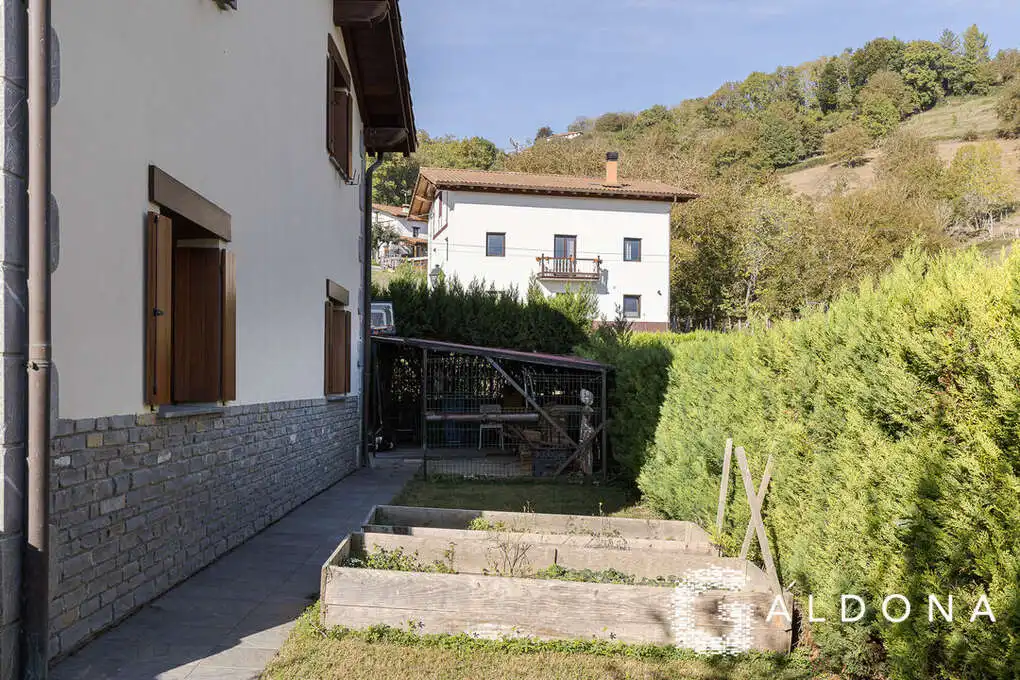 Exterior view of Houses for sale in Baliarrain, Gipuzkoa