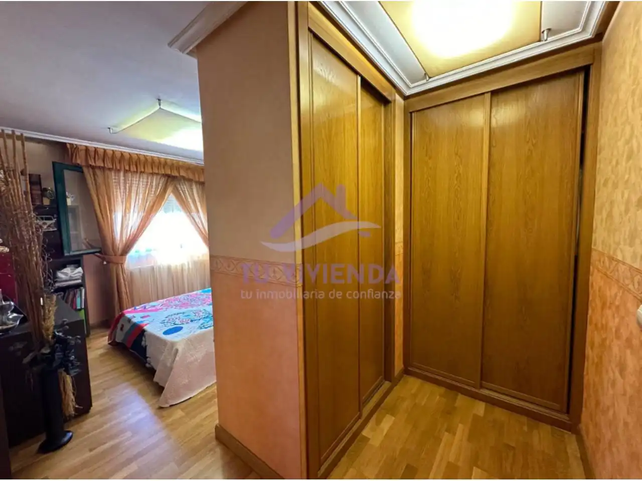 Bedroom of Attic for sale in Valladolid  with Heating, Parquet flooring and Terrace