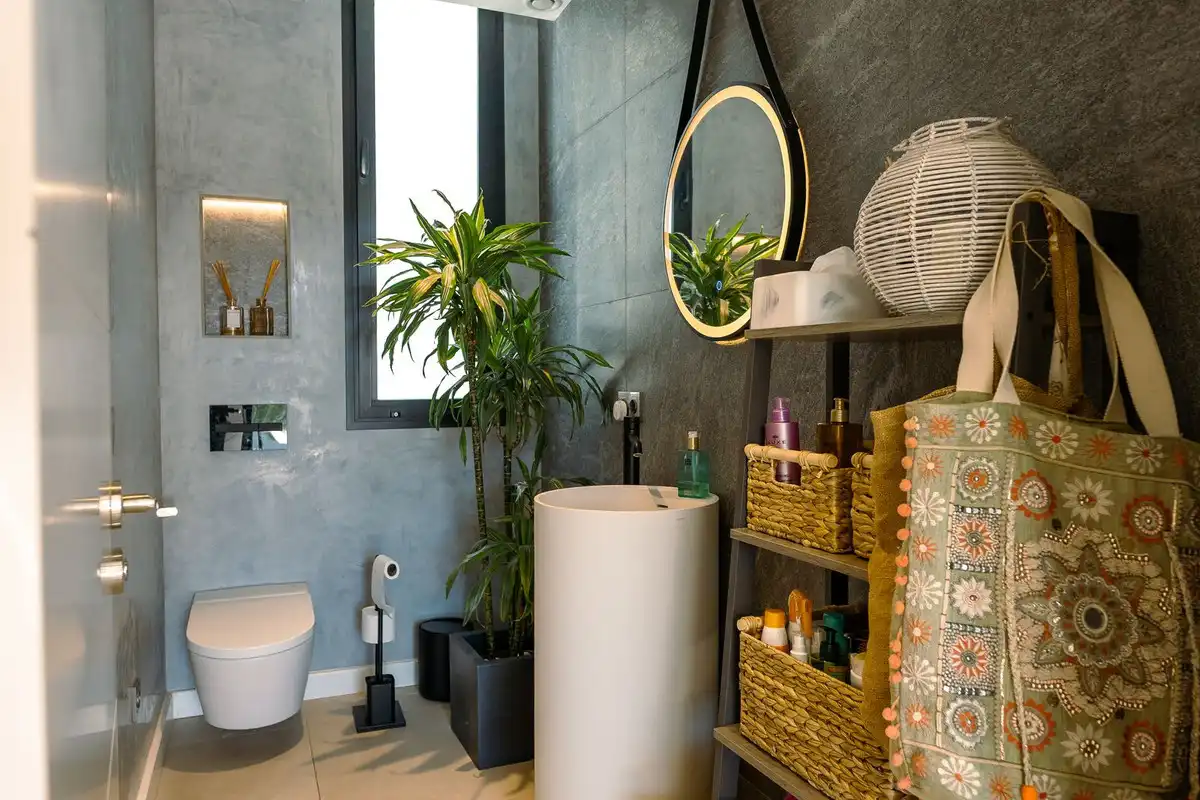 Bathroom of Houses for rent in Estepona