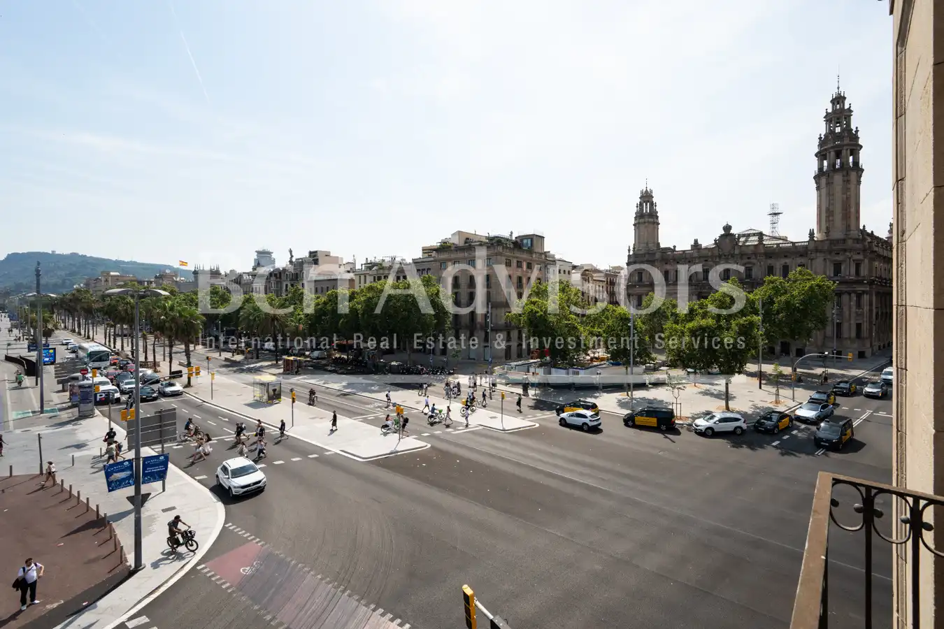 Vista exterior de Pis en venda en Barcelona amb Aire condicionat, Calefacció i Moblat