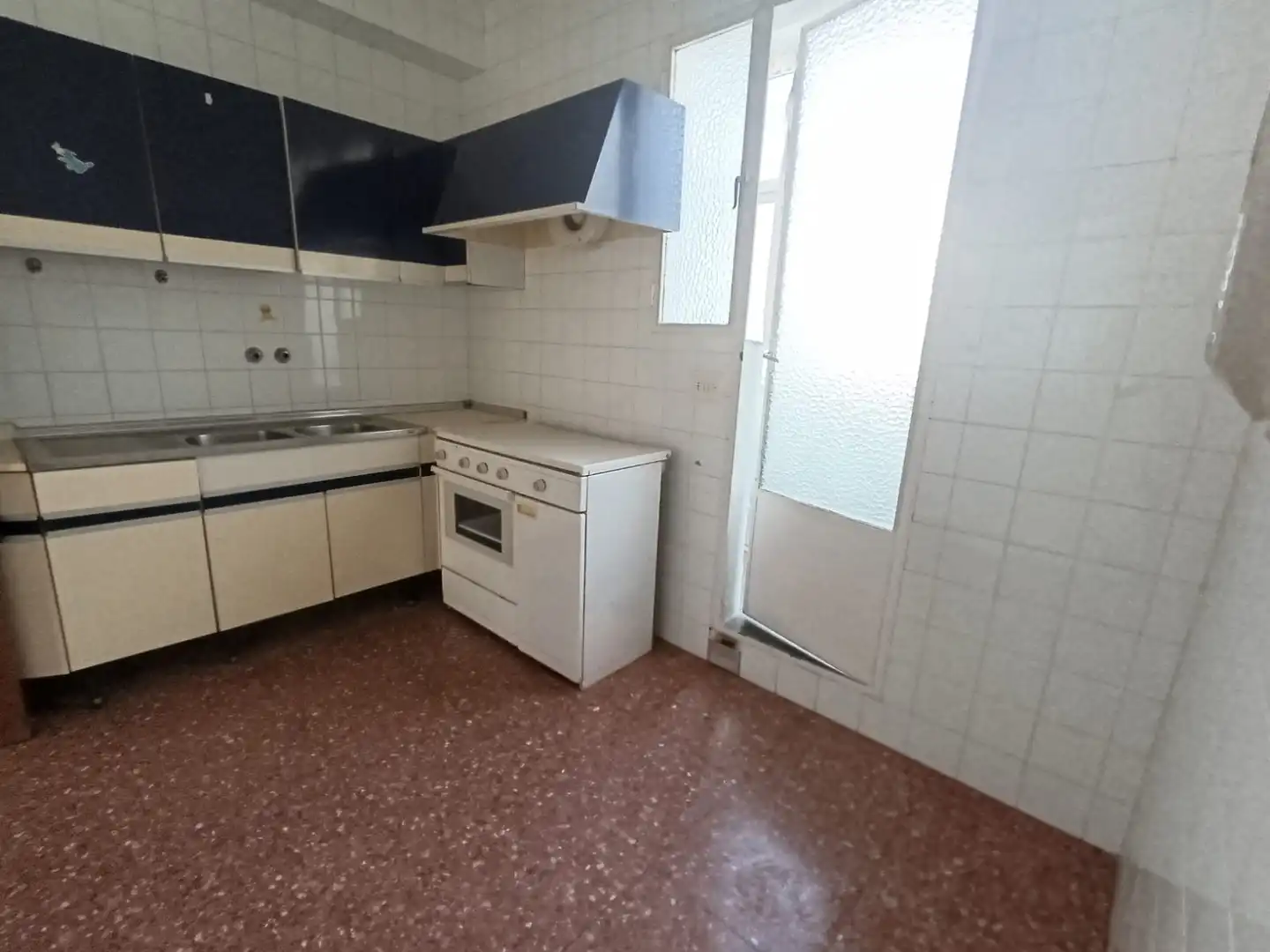 Cuina de Pis en venda en Villarrobledo amb Terrassa i Balcó