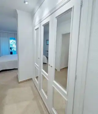 Wohnung zum Verkauf in Benahavís mit Klimaanlage, Terrasse und Möbliert