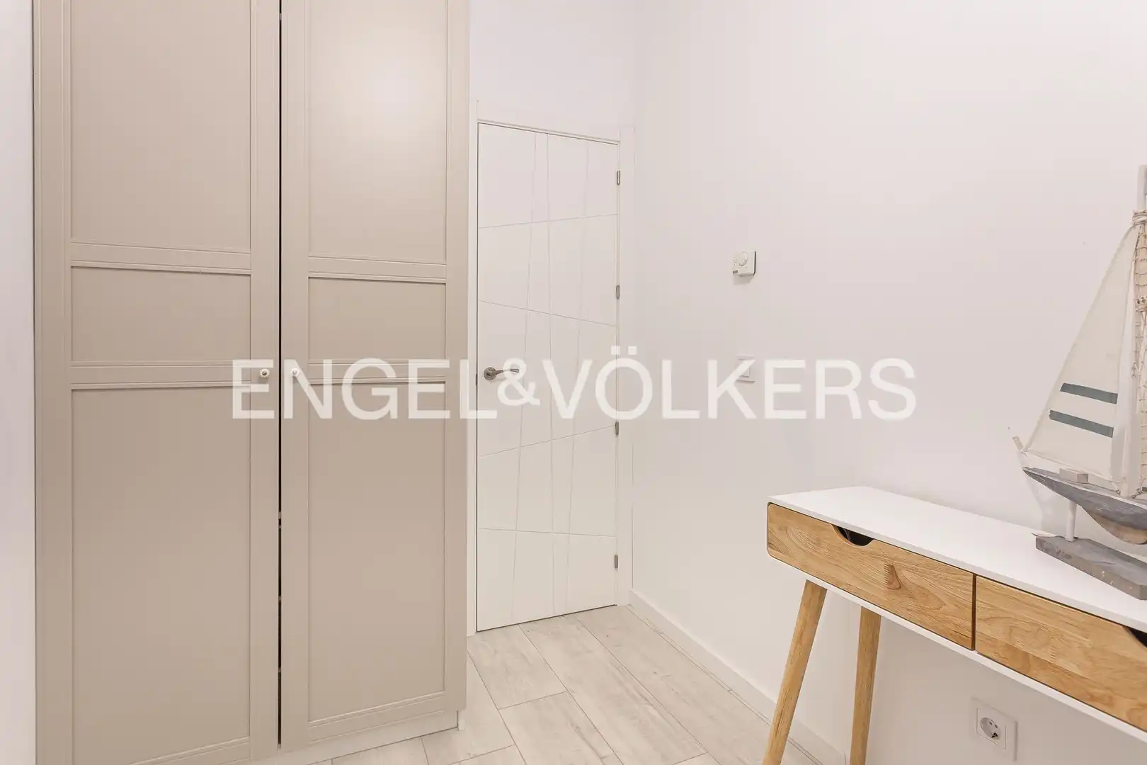 Flat for rent in Madrid  with Air Conditioner, Heating and Balcony