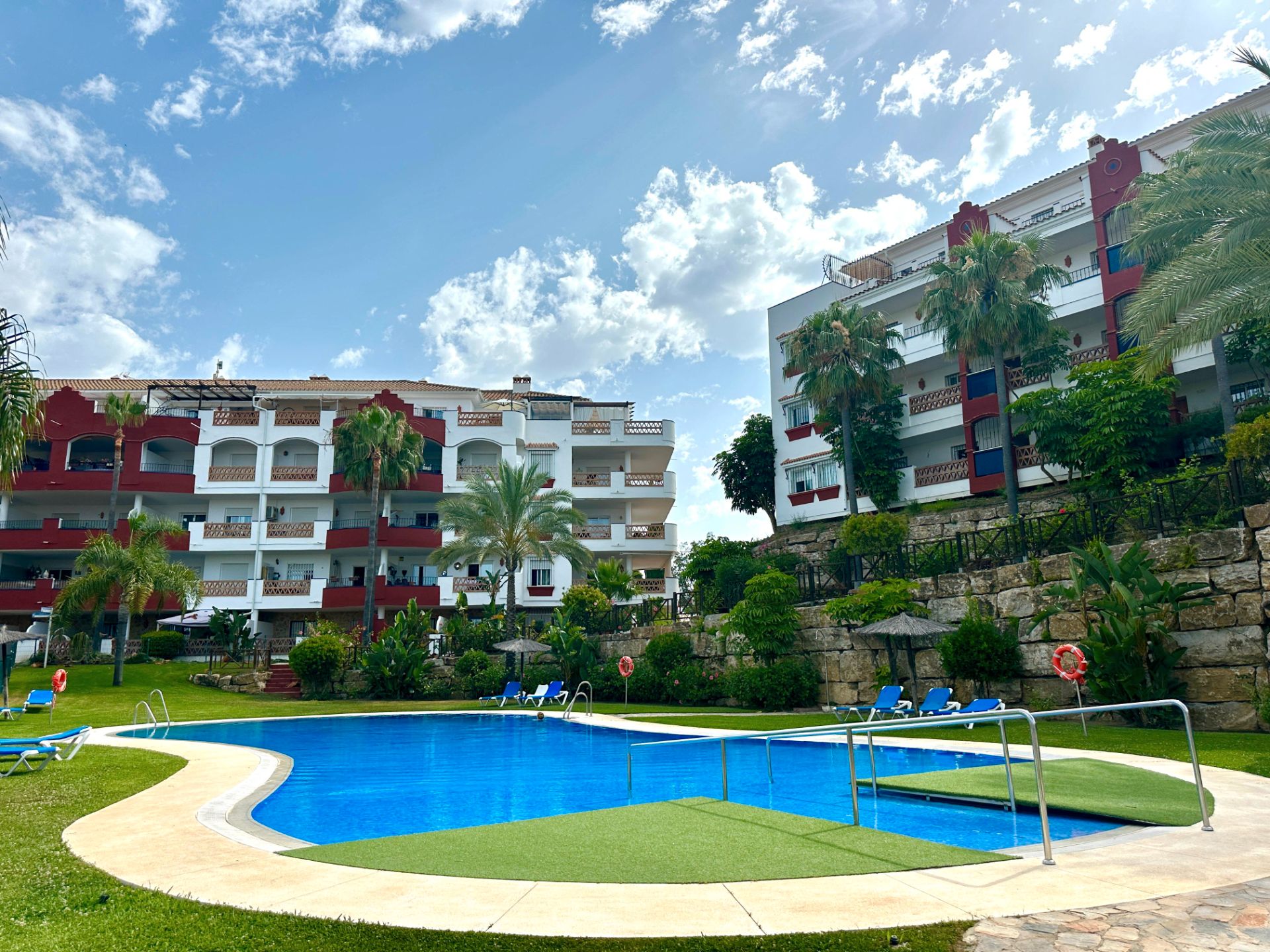 Exterior view of Apartment for sale in Mijas  with Air Conditioner, Furnished and Community pool