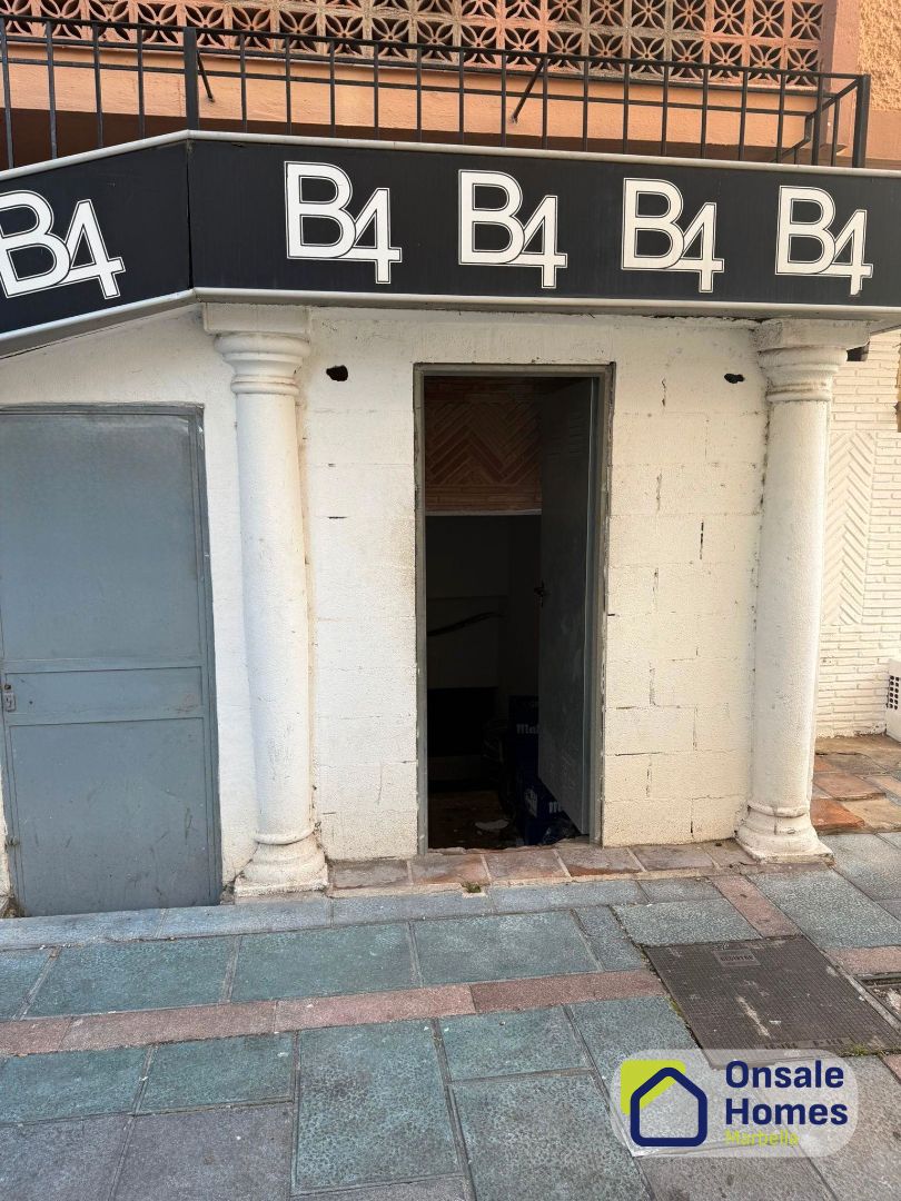 Box room for sale in Marbella