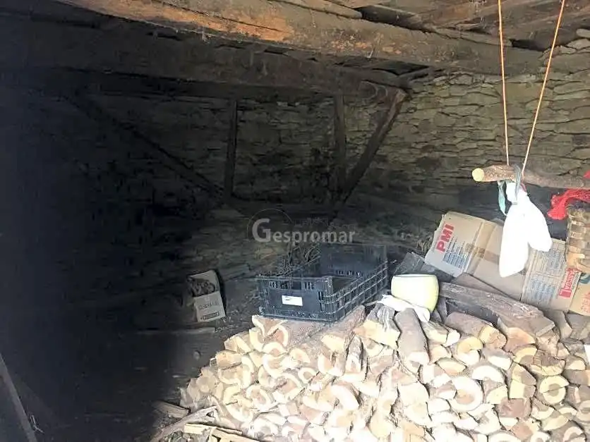Finca rústica en venta en Ribas de Sil con Jardín privado, Trastero y Amueblado