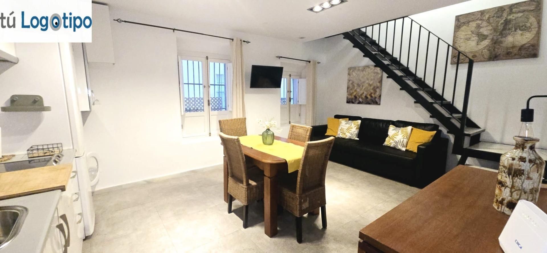 Exterior view of Duplex for sale in  Cádiz Capital  with Air Conditioner and Balcony