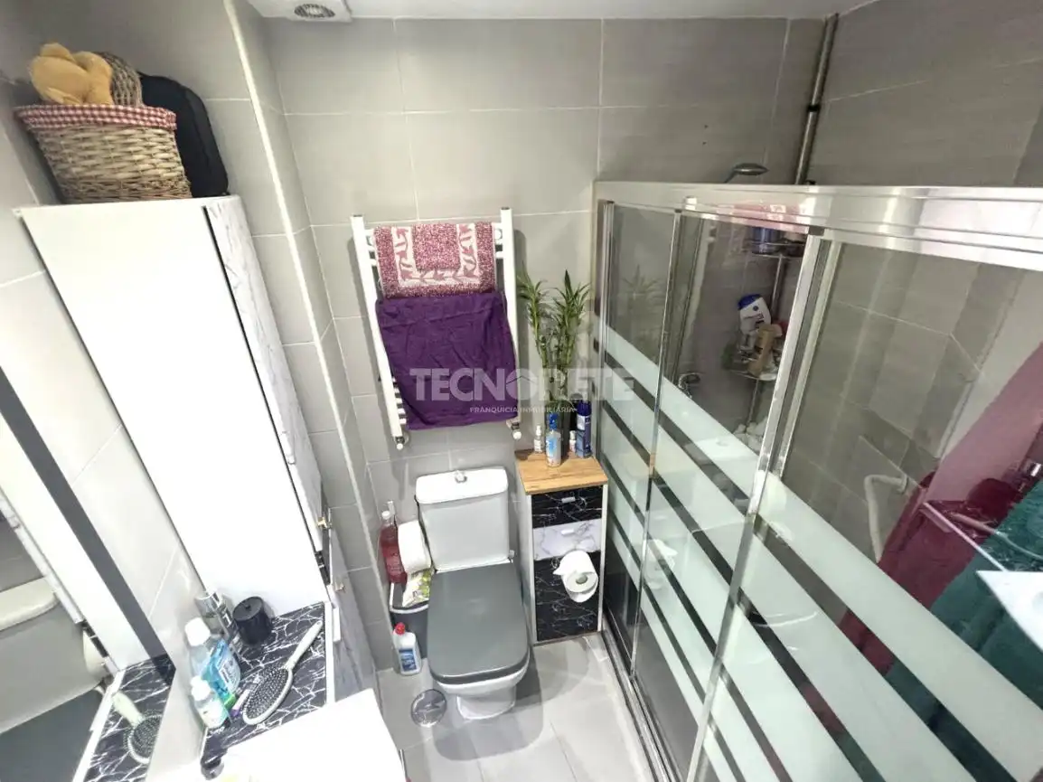 Bathroom of Flat for sale in Móstoles  with Heating, Terrace and Balcony