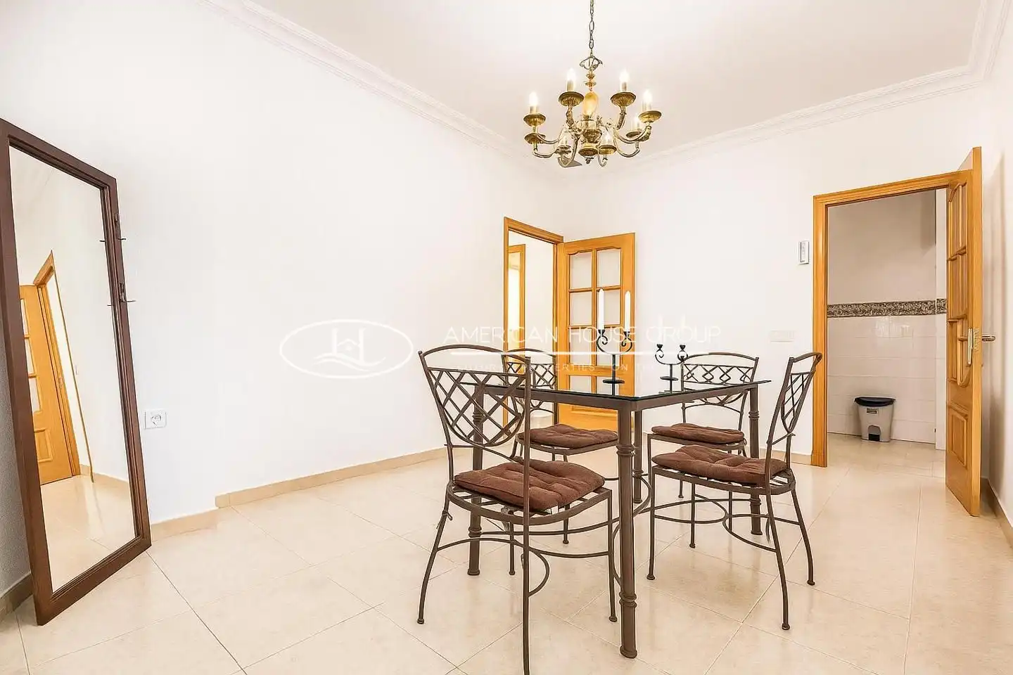 Dining room of Houses for sale in Chiclana de la Frontera