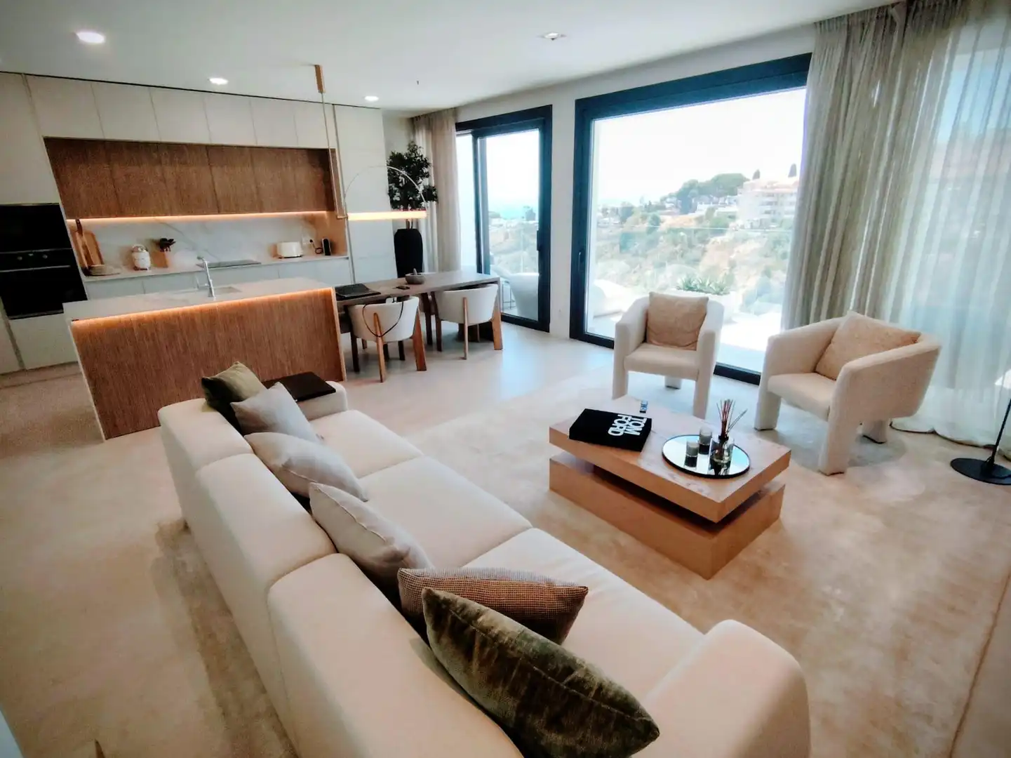 Semi-detached house with pool for sale in Las Gaviotas  - Carvajal, imagen 7