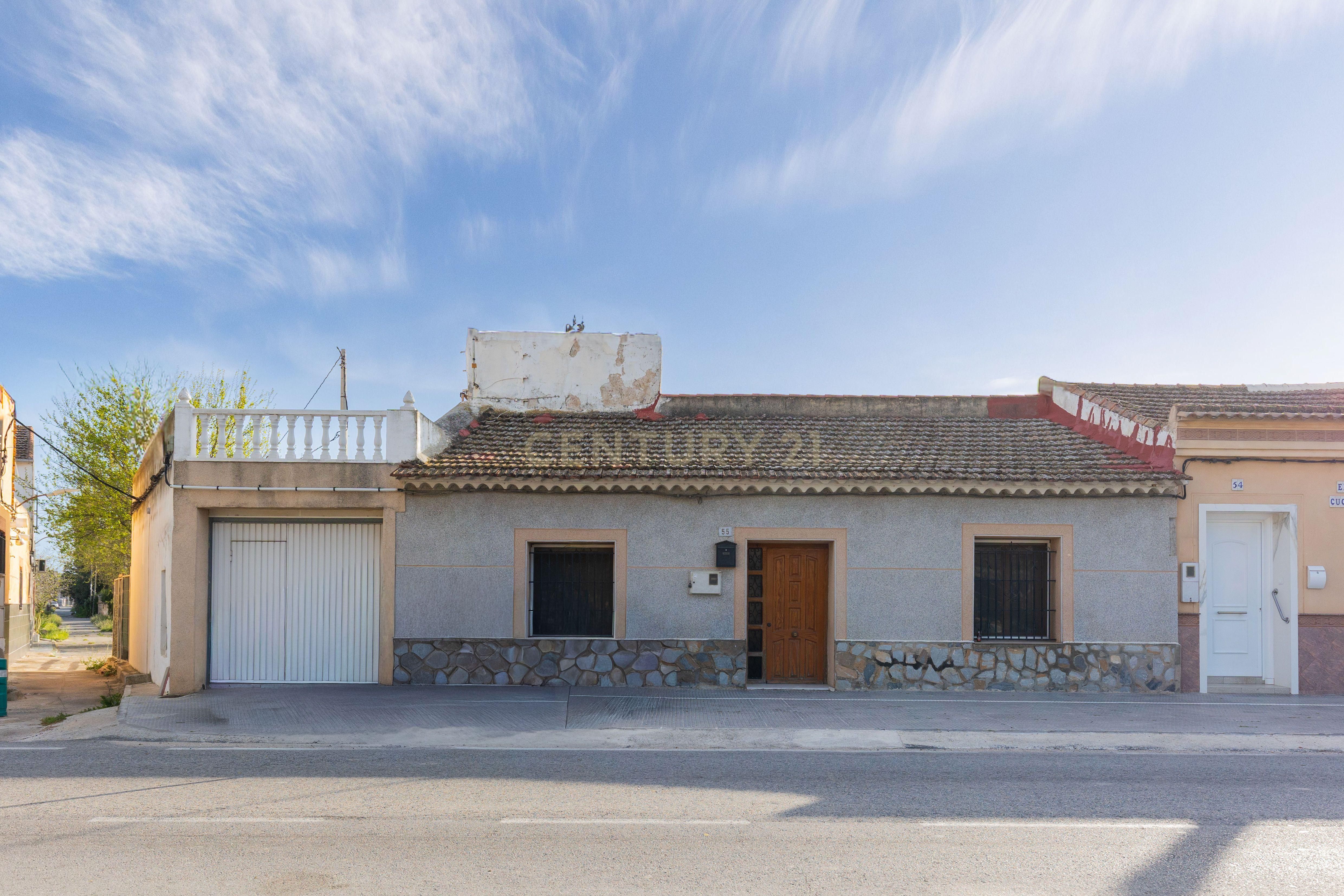 Exterior view of Single-family semi-detached for sale in Almoradí  with Air Conditioner, Oven and Microwave