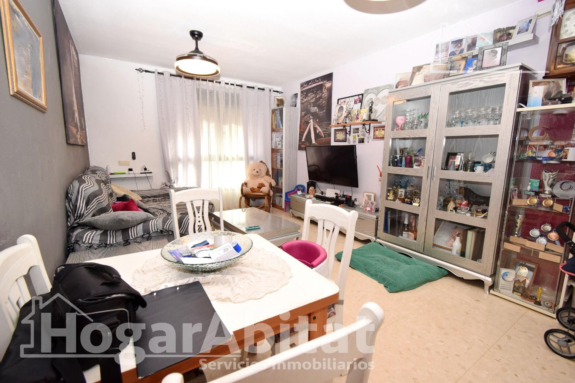 Living room of Flat for sale in Montserrat  with Terrace and Storage room