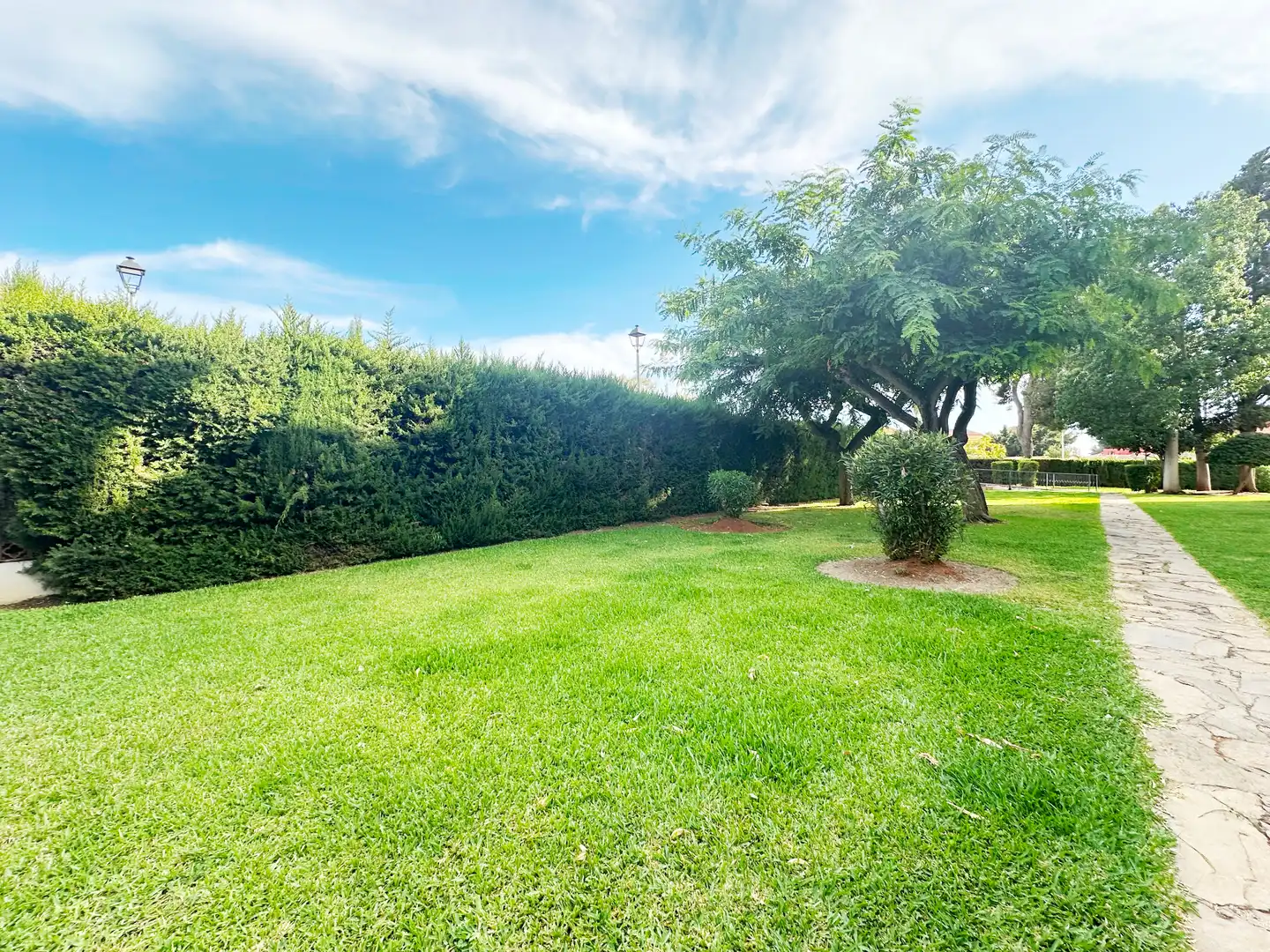 Jardí de Apartament en venda en Estepona amb Terrassa i Piscina comunitària