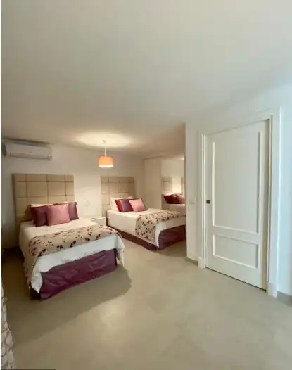 Dormitori de Dúplex en venda en Marbella amb Aire condicionat, Calefacció i Parquet