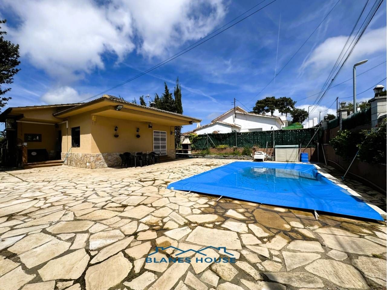Vista exterior de Casa o xalet en venda en Lloret de Mar amb Aire condicionat, Calefacció i Jardí privat